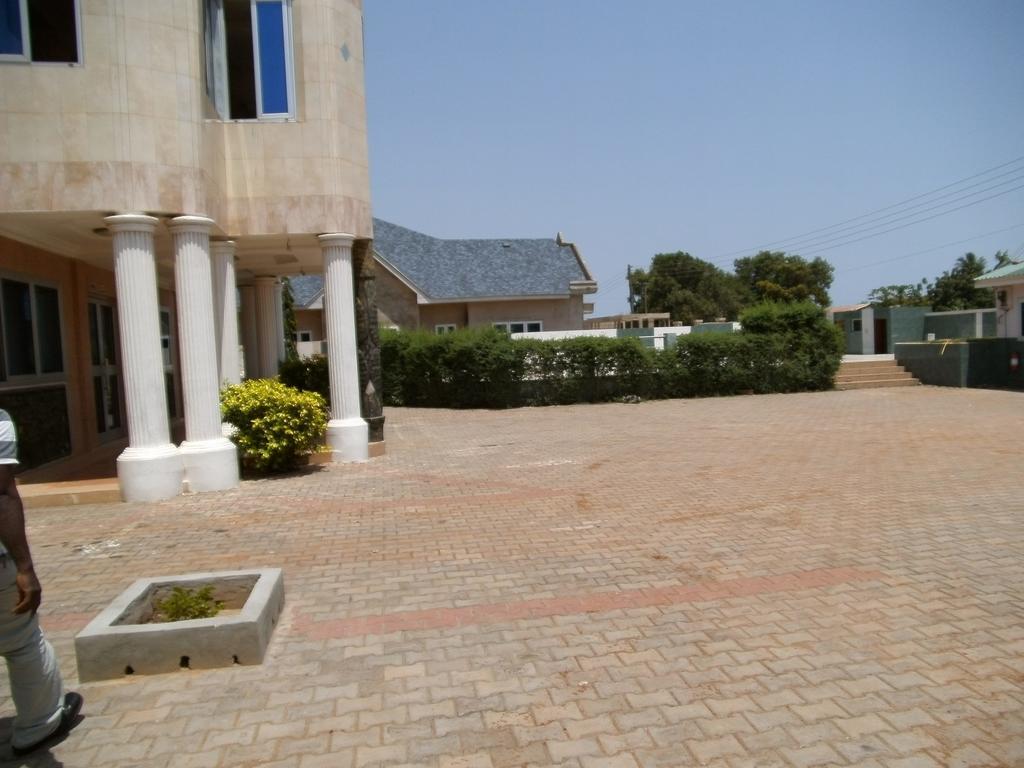 Pemicsa Hotel Accra Spintex Luaran gambar